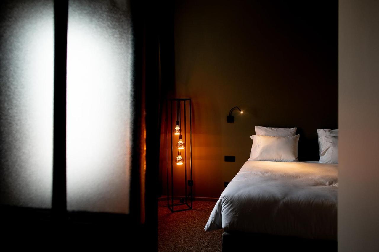 Hotel De La Poste Ellezelles エクステリア 写真
