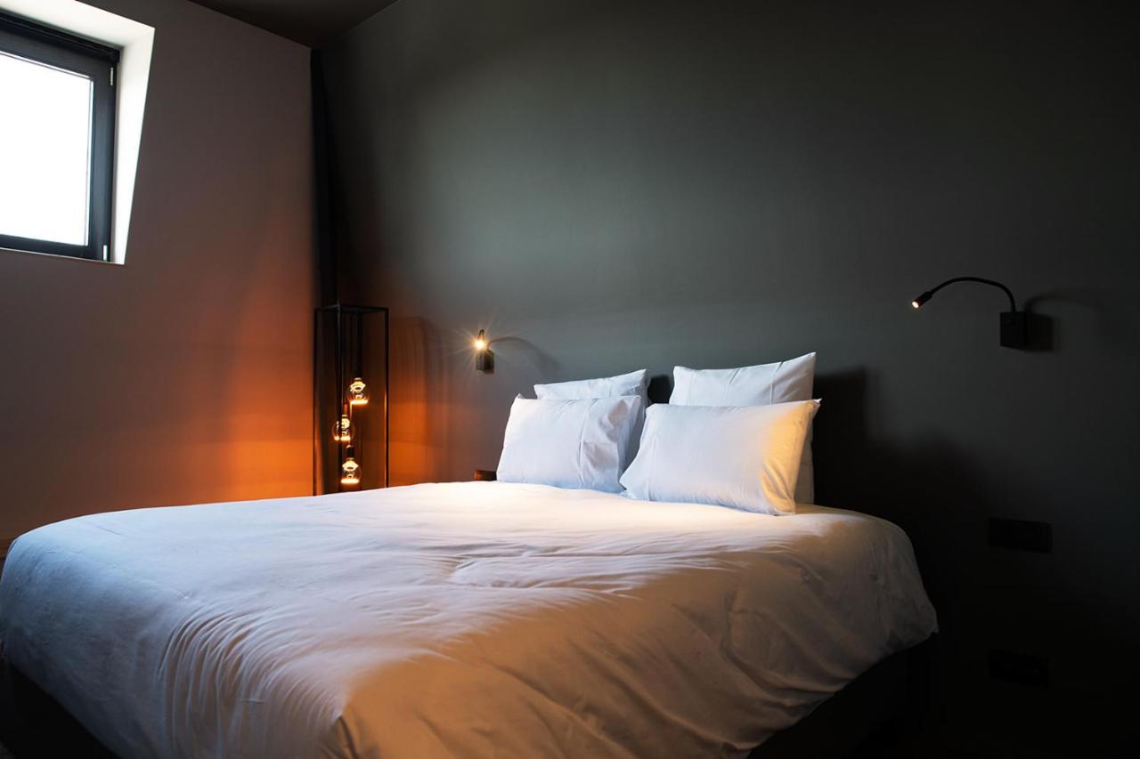 Hotel De La Poste Ellezelles エクステリア 写真