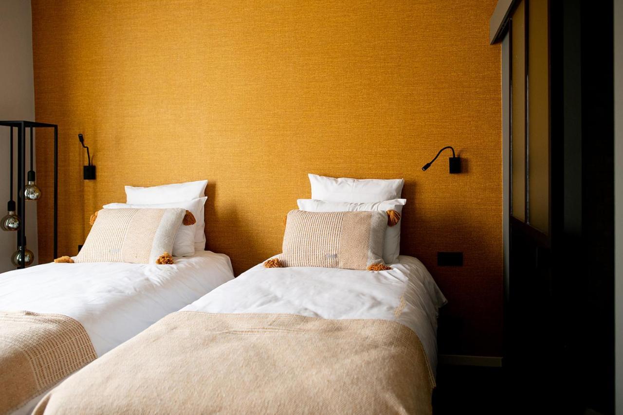 Hotel De La Poste Ellezelles エクステリア 写真